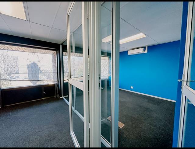 109M² OFFICE TO LET IN BEDFORDVIEW